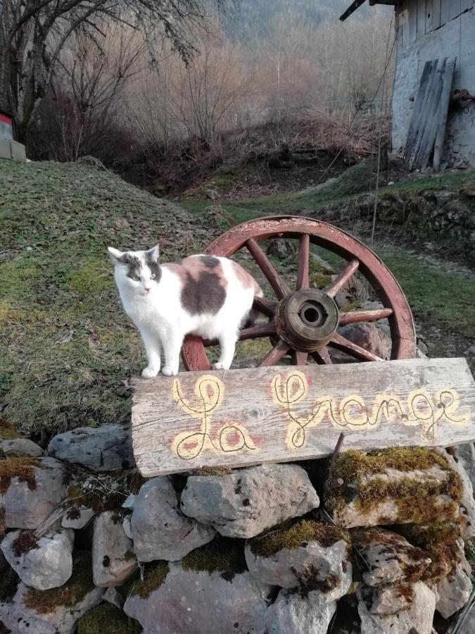Bed and Breakfast La Grange Le Noyer  Екстер'єр фото